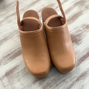 Universal thread mules womens 8.5 worn once